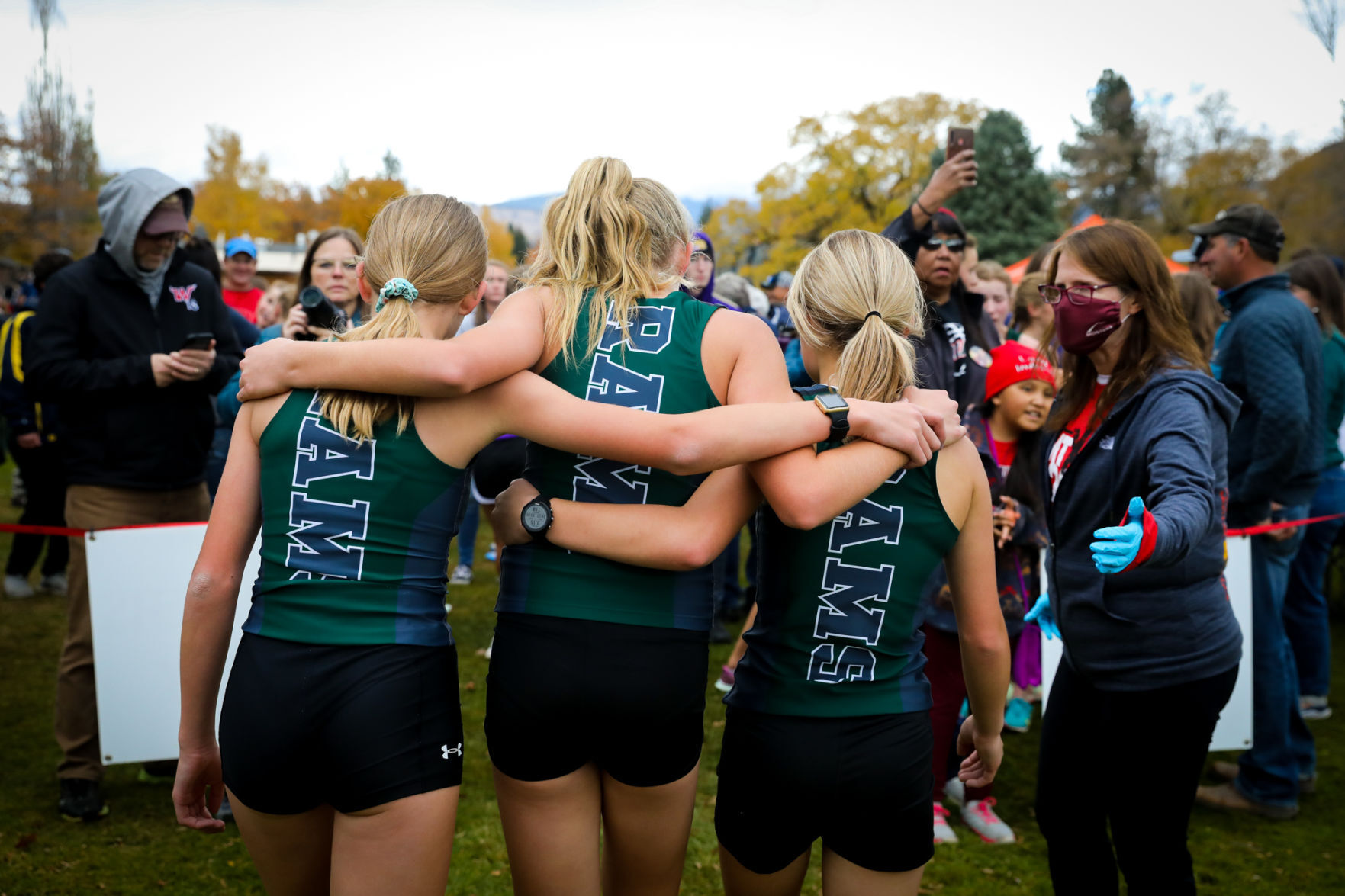 102421-mis-spt-crosscountry-features28.jpg